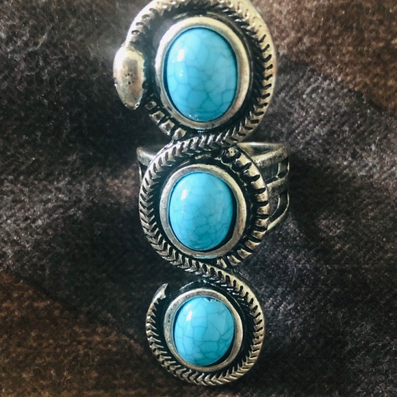 Snake Ring - Picture 2 of 7